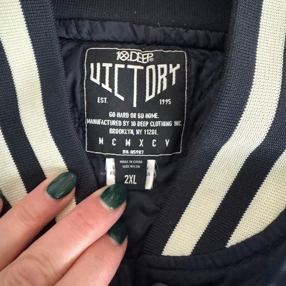 Tumi Red Leather Zip Wallet - Picture 8 of 8